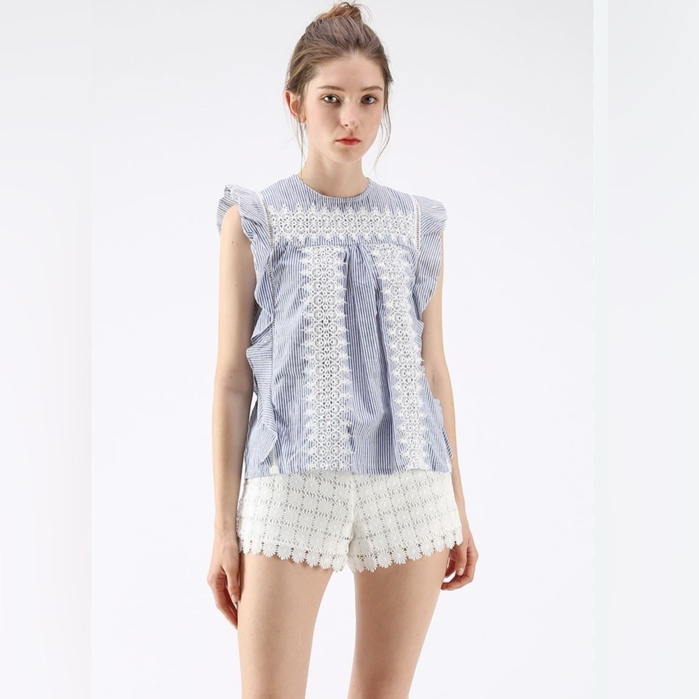 Chicwish Women's M Medium Crochet Reverie Sleeveless Top Lace Trim Striped
